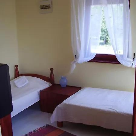 Nyarfas Vendeghaz Guest house