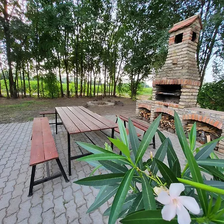 Guest house Nyarfas Vendeghaz Szeged