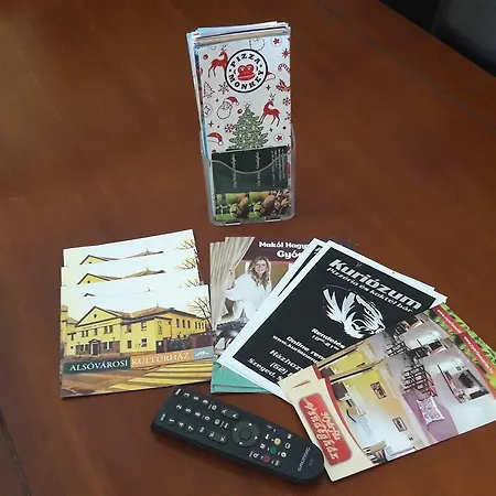尼亚法斯文德咖兹酒店 招待所 塞格德
